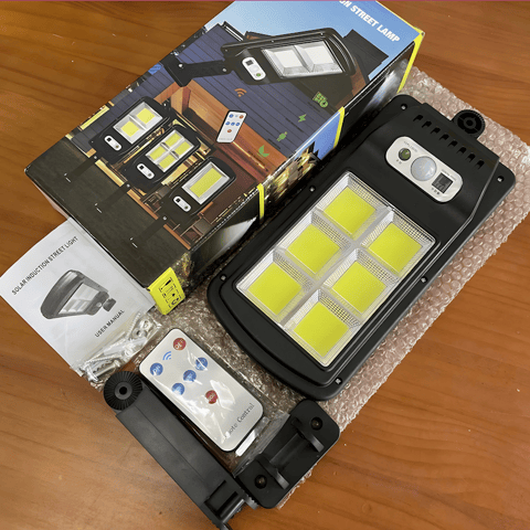 1+1 GRATIS: Lampă Solară Stradală cu Panouri Multiple și Telecomandă