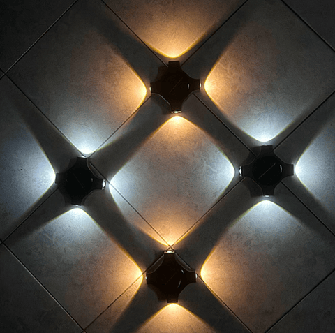 Lampă Solară cu Lumină în 4 Direcții, pentru Perete și Gard
